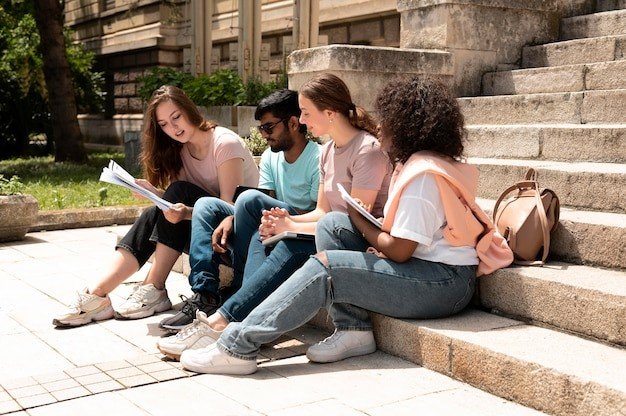 Finding a PhD position in France